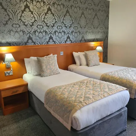 Hotel Leitrim Marina Carrick on Shannon