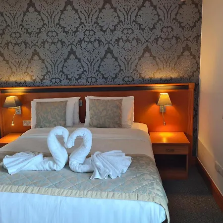 Leitrim Marina Hotel 3*