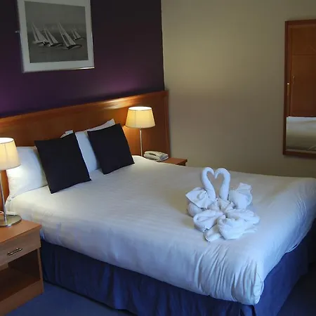 Hotel Leitrim Marina