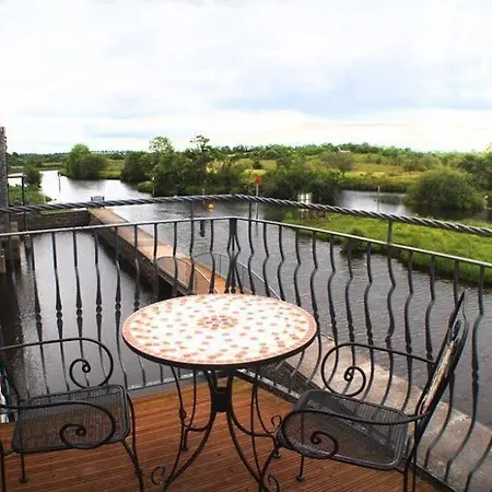 Leitrim Marina Hotel