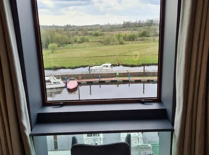 Leitrim Marina Hotel