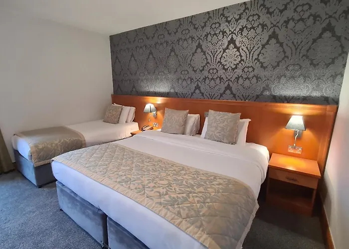 Hotel Leitrim Marina Carrick on Shannon