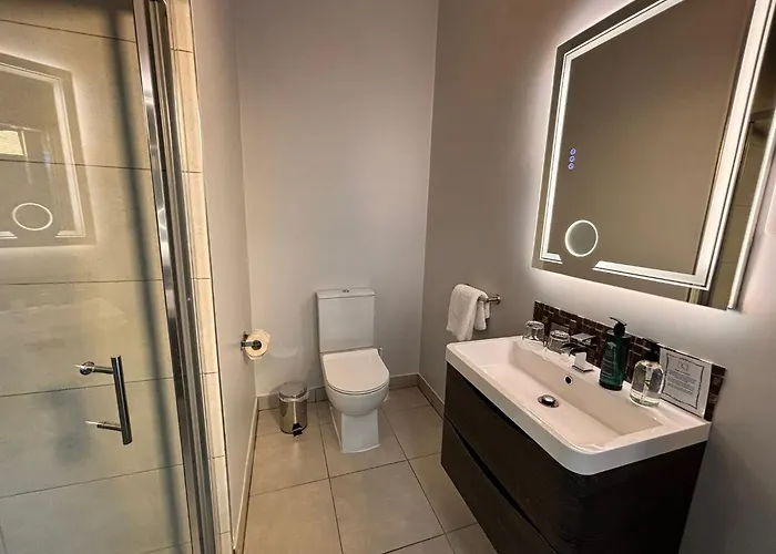 Hotel Leitrim Marina Carrick on Shannon