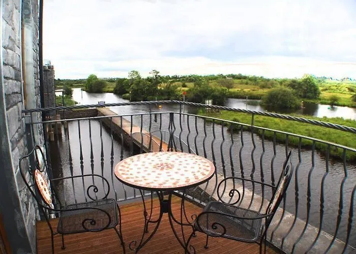 Leitrim Marina Hotel